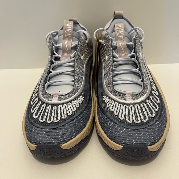 Nike cosmic unity women’s sneakers - Picture 2 of 5